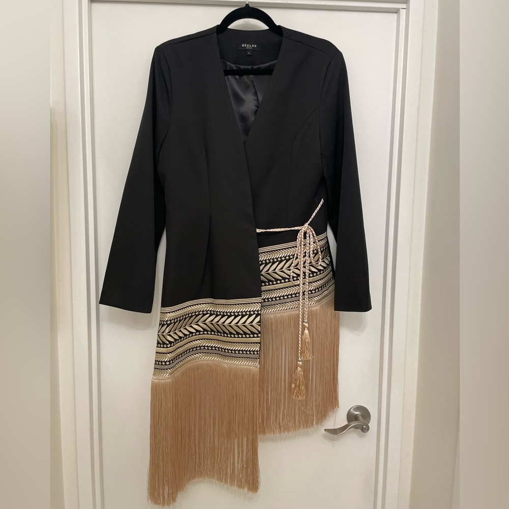 Beulah Black asymmetrical jacket with fringe - Size Large
